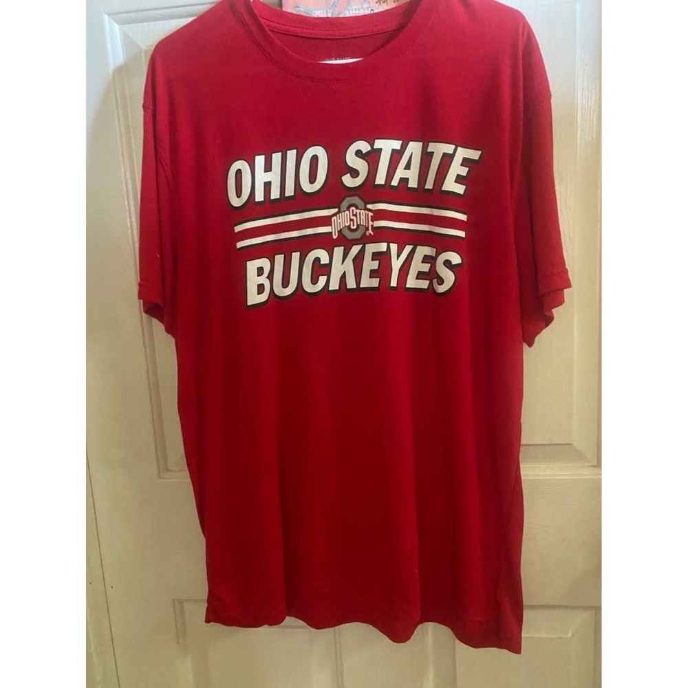 Ohio State Buckeyes Mens Red Graphic T-Shirt sz XL. Varsity Authentic Apparel